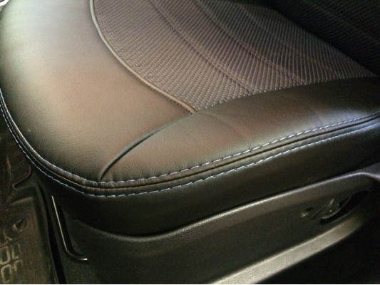 Авточехлы на Kia Rio 3