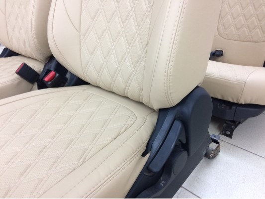 Авточехлы на Mitsubishi Outlander 3