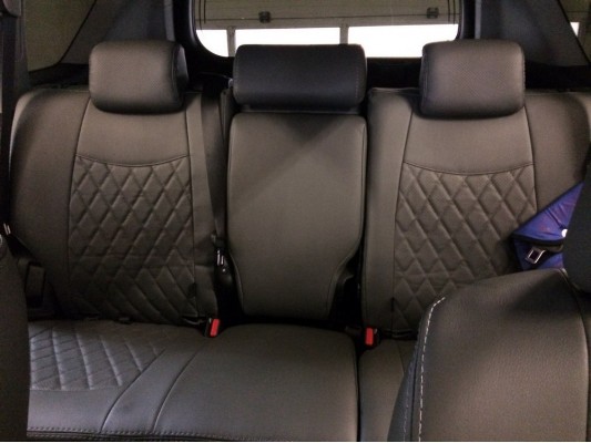 Авточехлы на Toyota Land Cruiser Prado 150